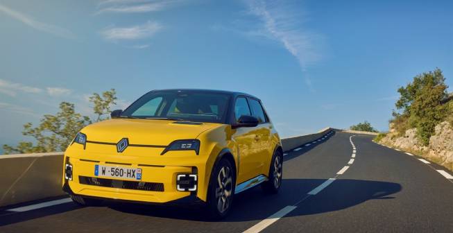 Renault 5 E-Tech Electric finalist u izboru za Automobil godine 2025.